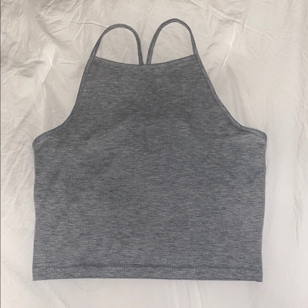 gray tank top